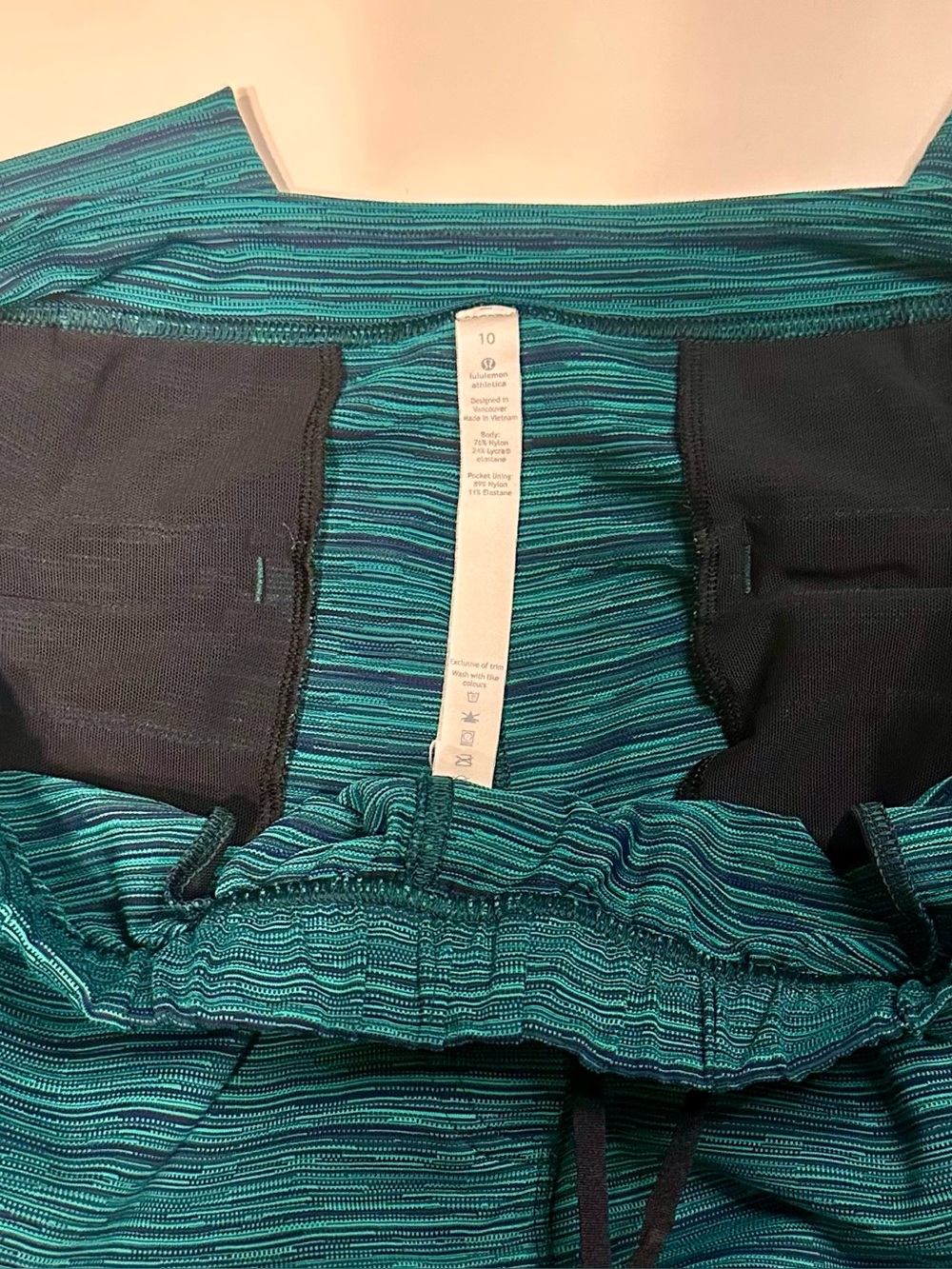 lululemon Vintage Jet Crop Slim Pants Green Blue Stripe Size 10 - Picture 4 of 10